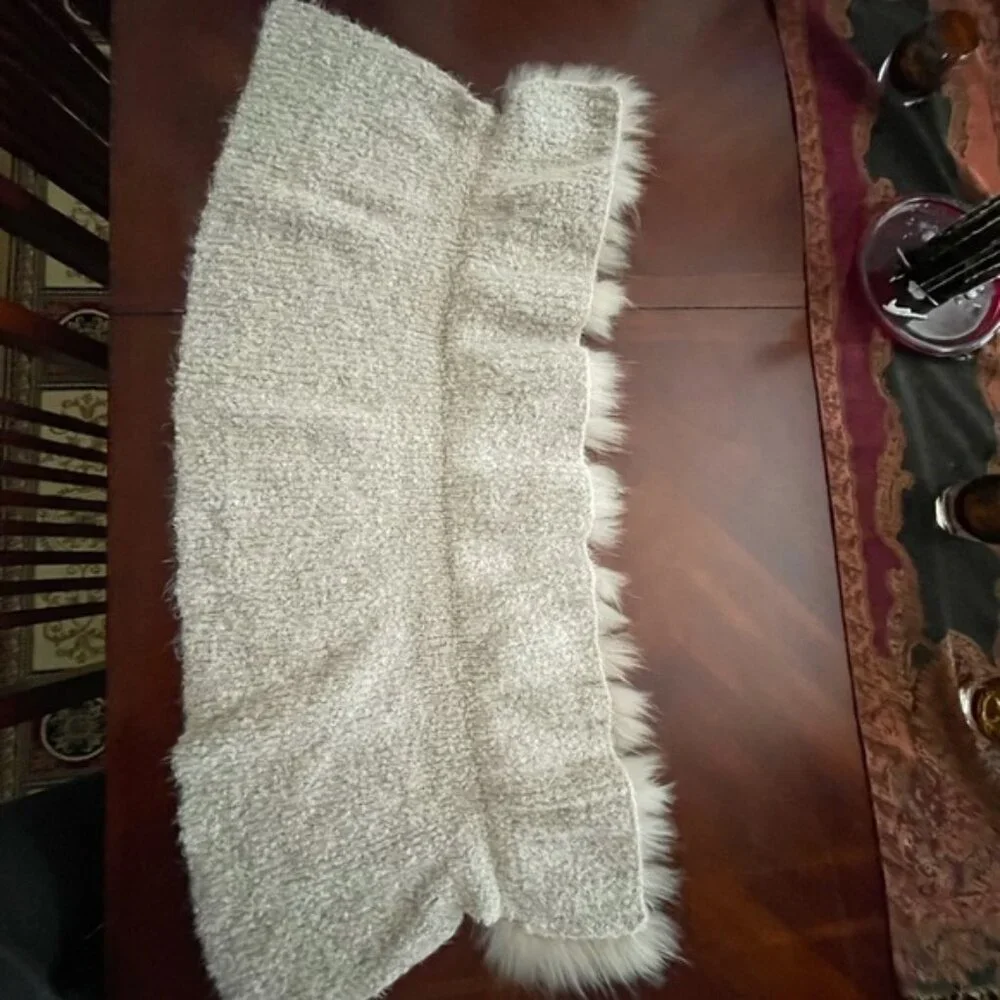 Genuine Raccoon  Mohair Knit Wrap or can use as a scarf - Picture 5 of 9